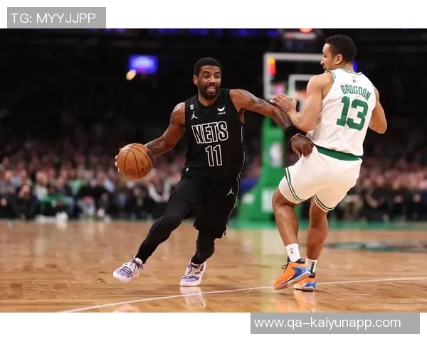 夺笋77与欧文携手送礼快船球迷调侃送走队友成常态